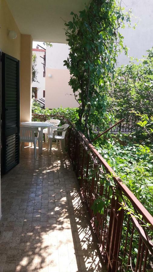 Apartments Bride'S Rock บาชกาโวดา ภายนอก รูปภาพ
